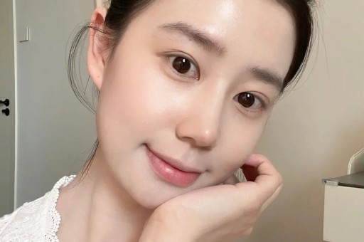 内娱男星‘绅士人设’崩塌剧组揩油被全网封禁！