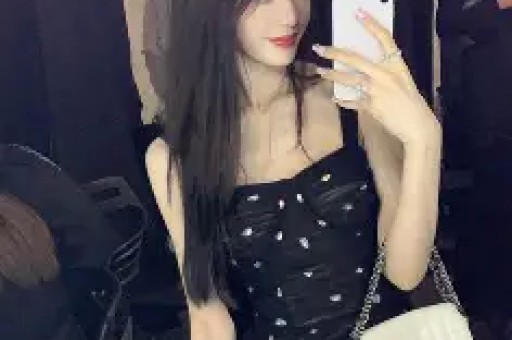 “船长”德普与女律师恋情实锤两任新欢无缝衔接“海后”凉凉